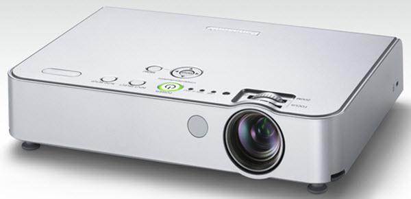 Panasonic lanza nuevos proyectores portátiles y de corta distancia
